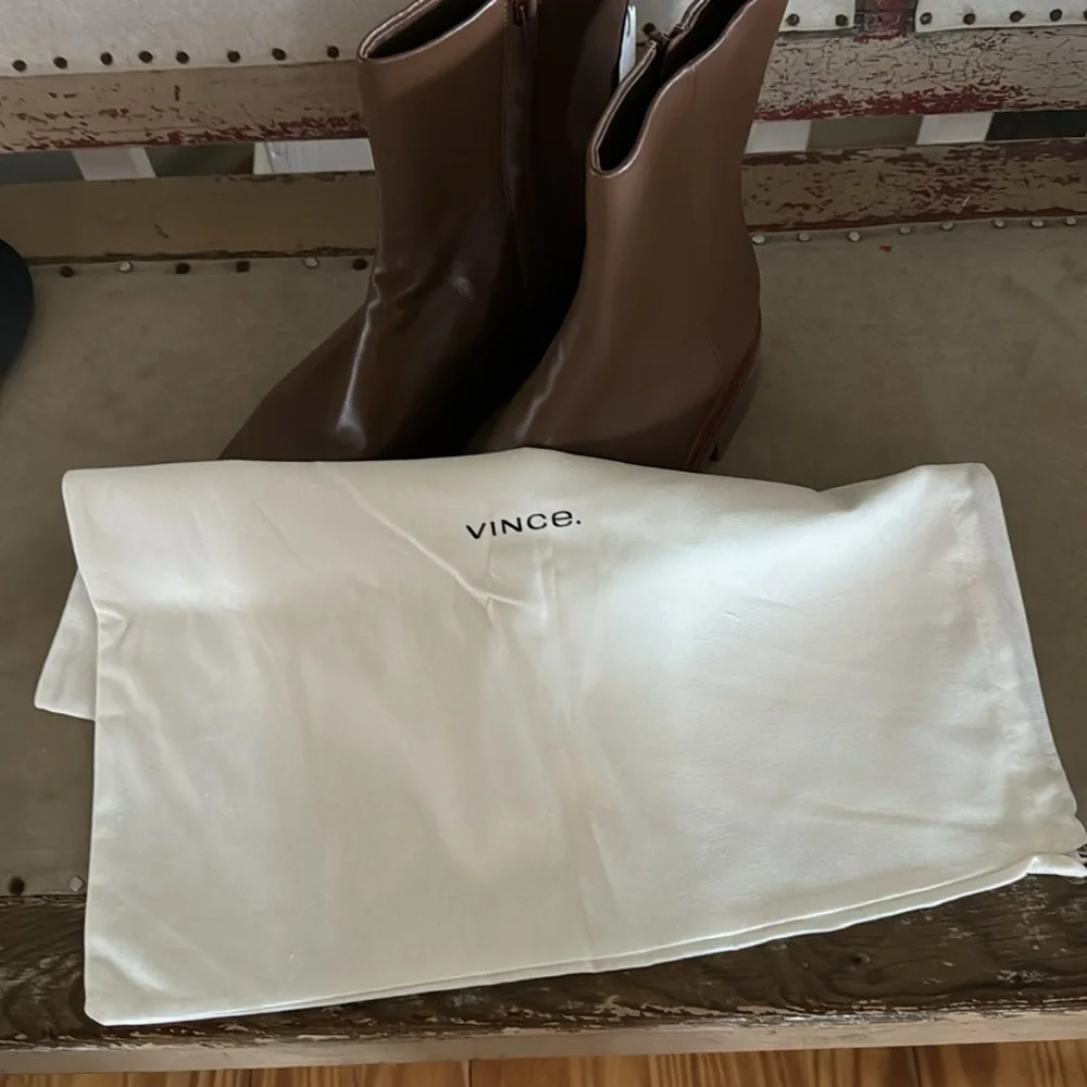 Vince Remi Boots Leather Block Heel Booties Dark Taupe NEW - Picture 7 of 7